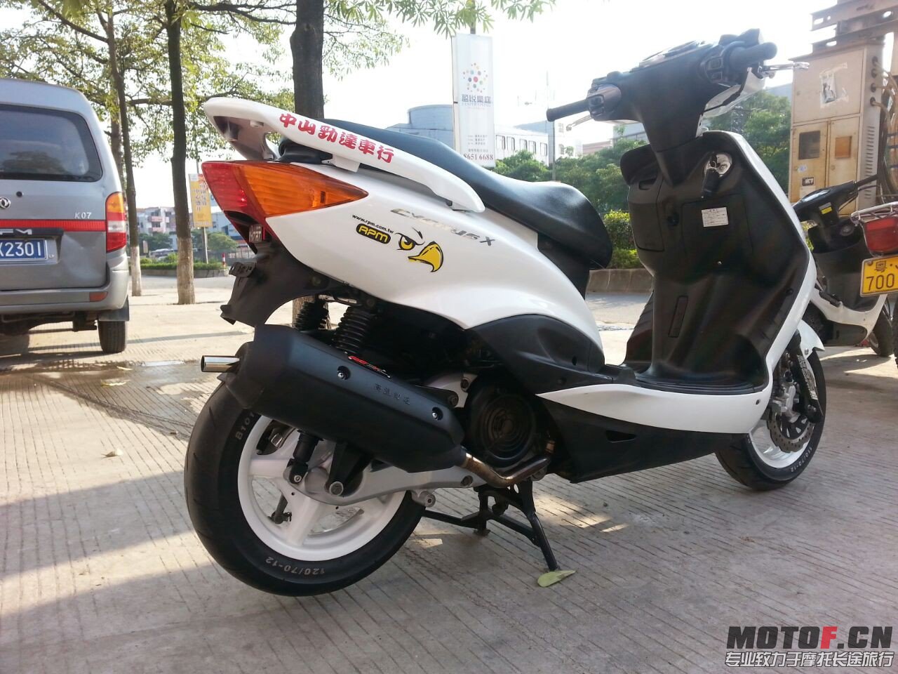 QQ图片20131015161000.jpg