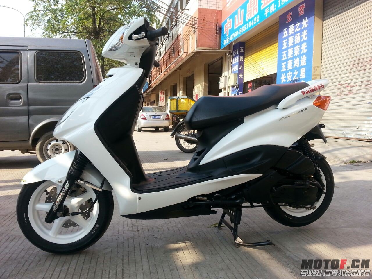 QQ图片20131015161011.jpg