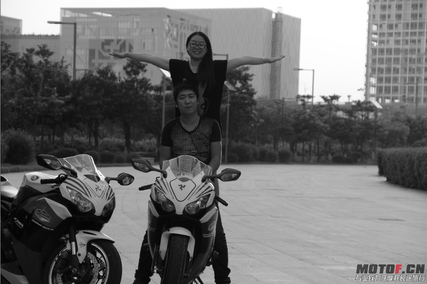 QQ图片20131017012149.jpg