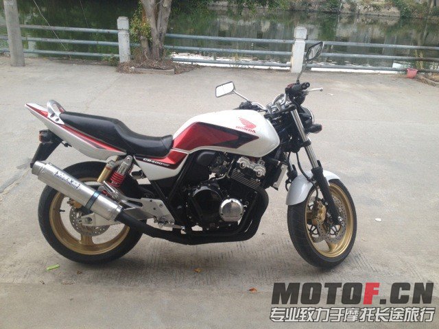 坐骑CB400.jpg