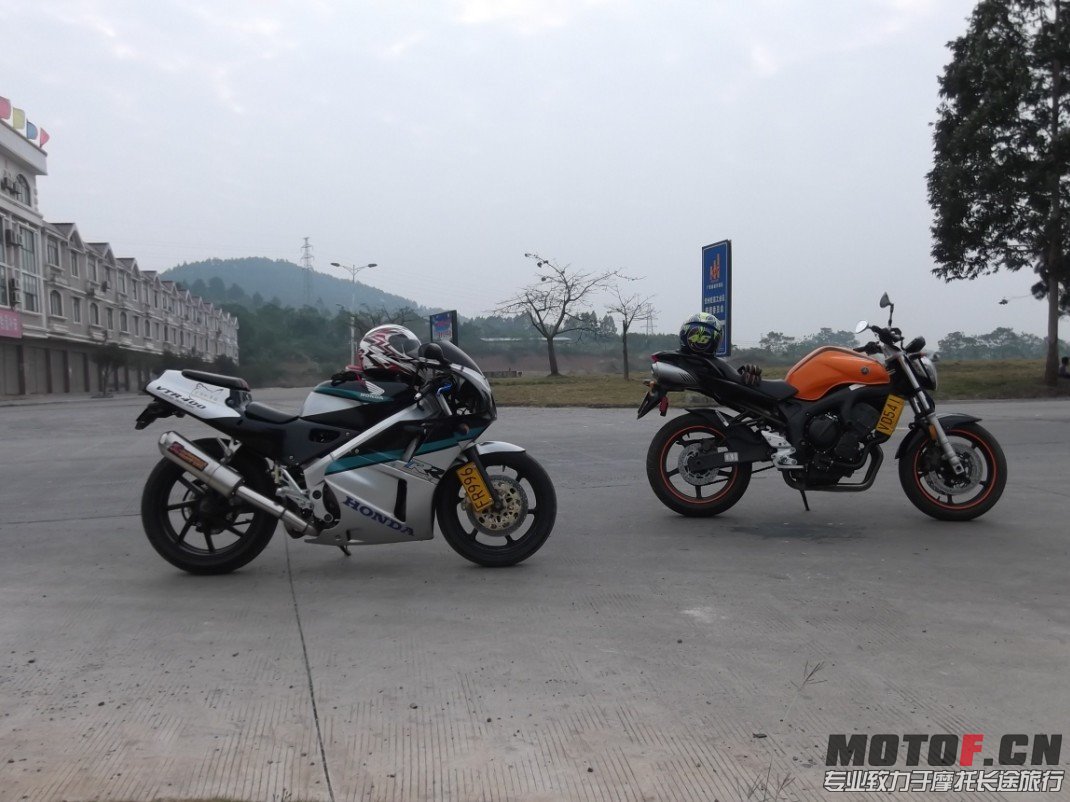 QQ图片20131022202834.jpg