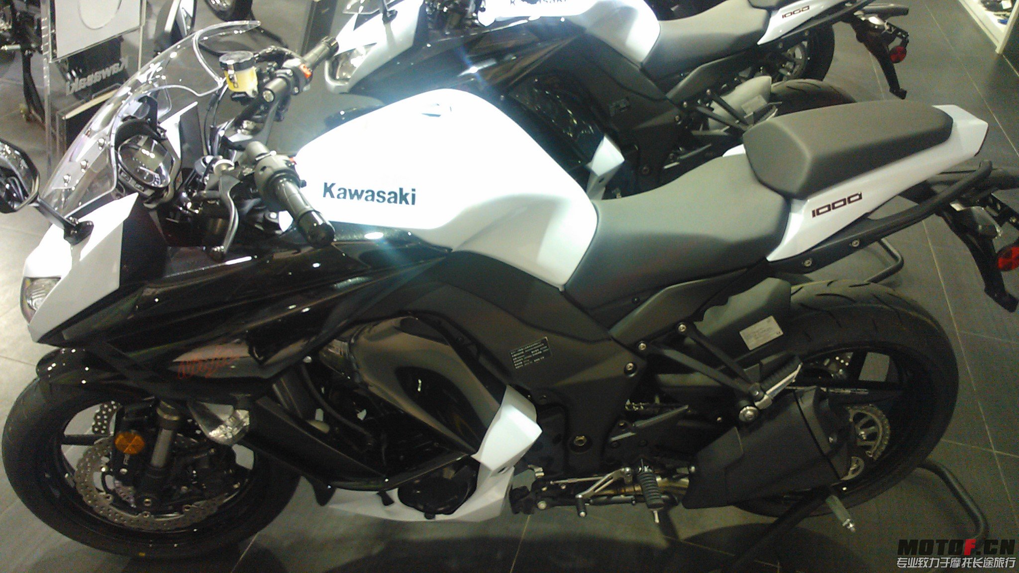 Z1000.jpg