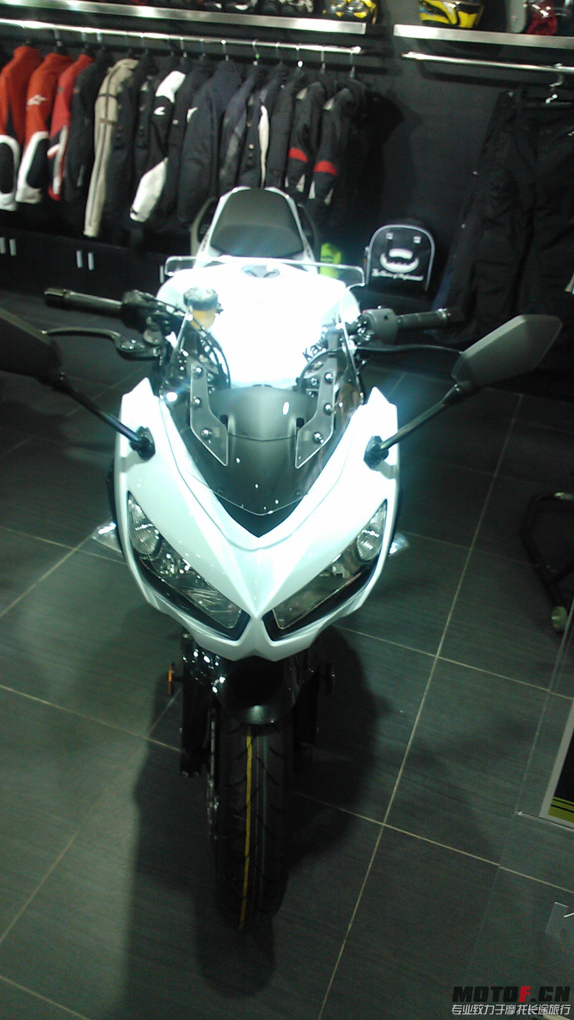 Z1000前脸.jpg