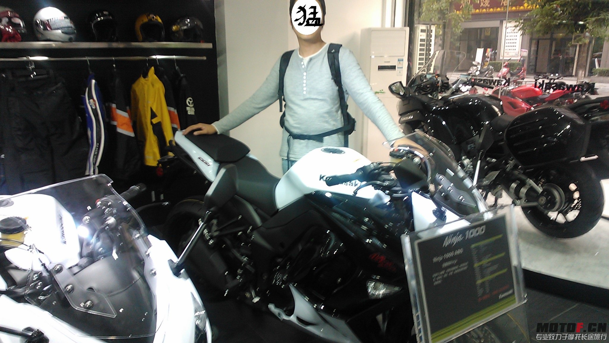 真人 Z1000.jpg