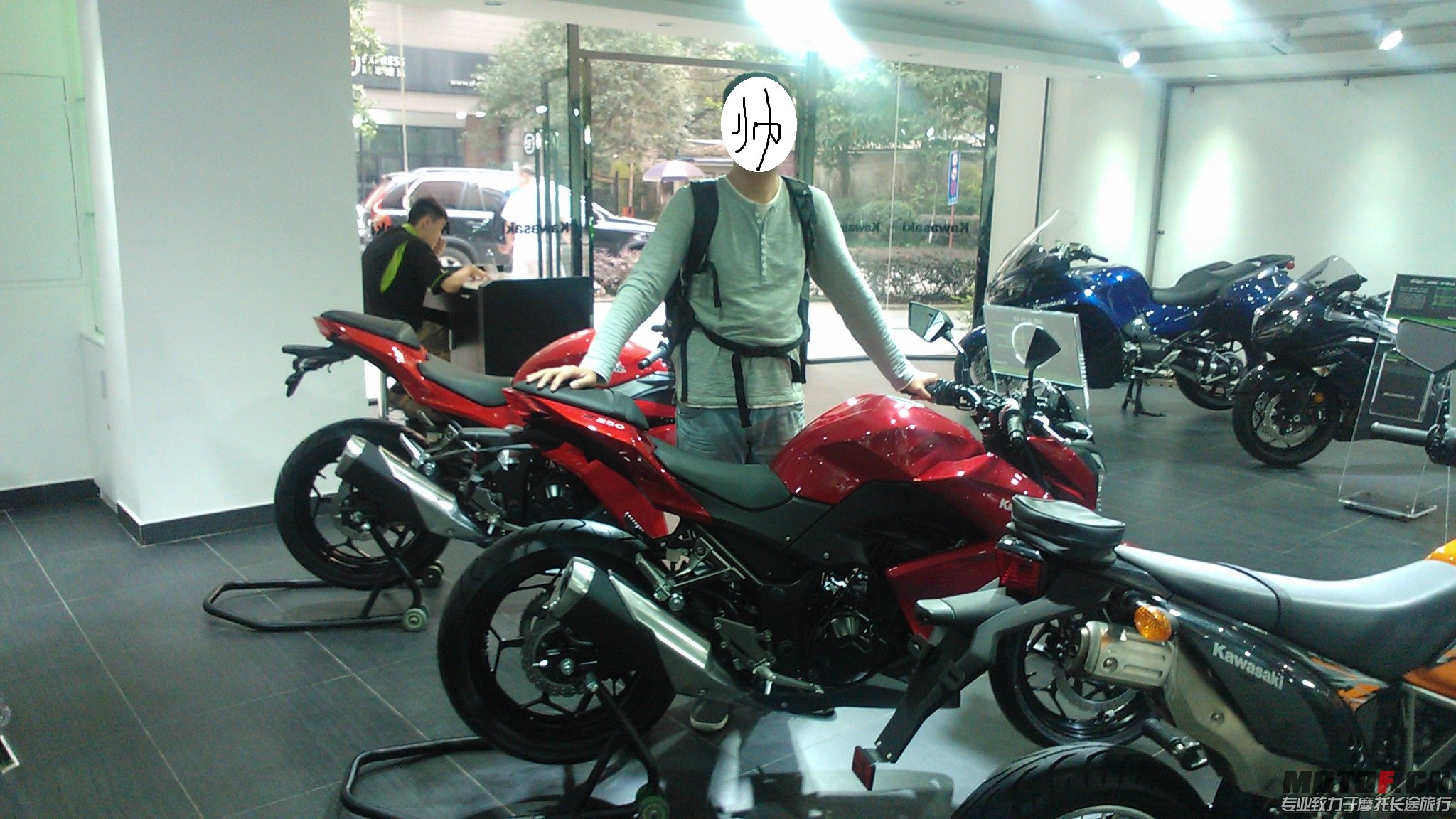 真人 Z2502.jpg