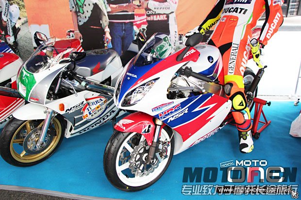 2013_2STROKE_HK_BIKESHOW_11.jpg