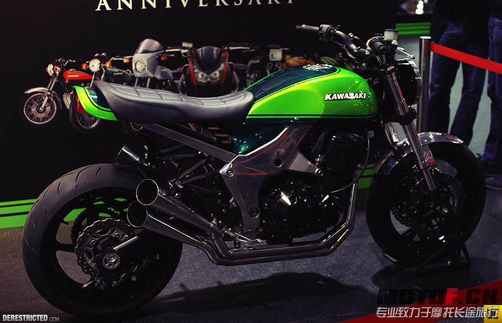 kawasaki_showbike_z1_classic_04.jpg
