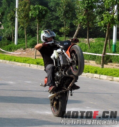 QQ截图20131102210642.jpg