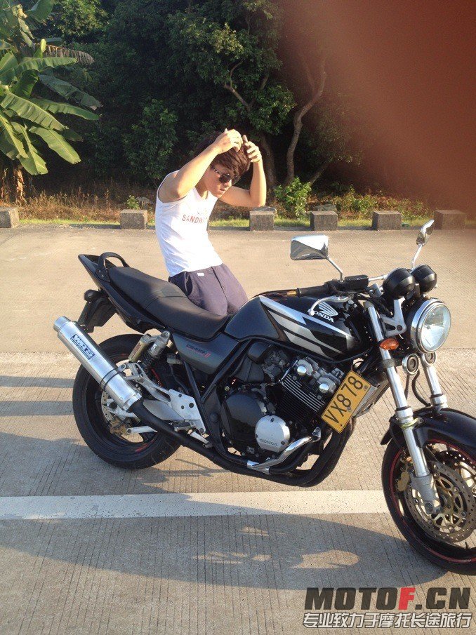 QQ图片20131106225905.jpg