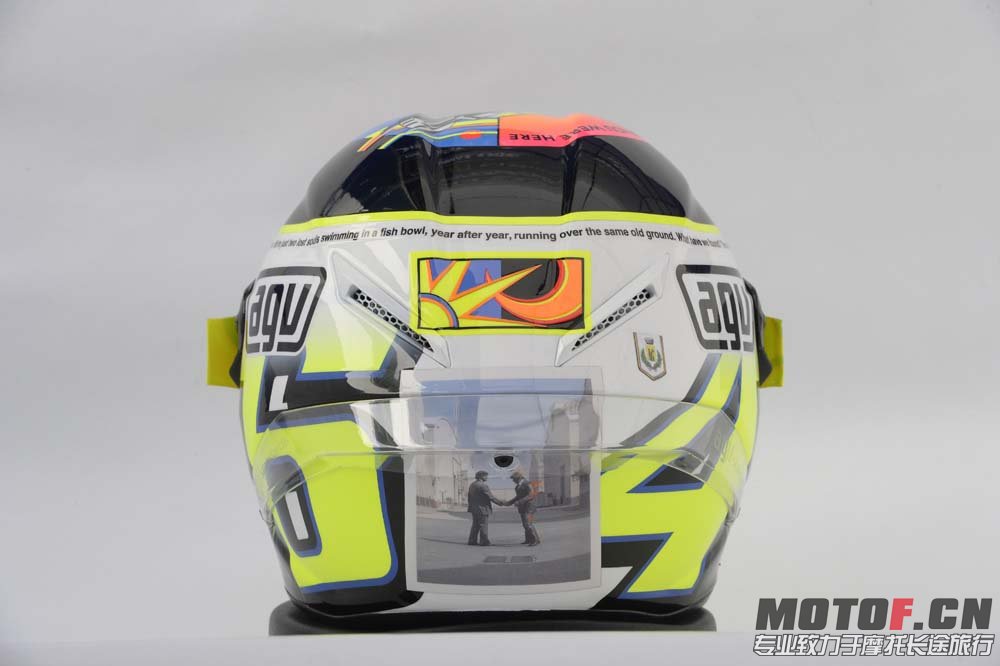 Valentino-Rossi-Misano-Helmet-wish-you-were-here-11.jpg