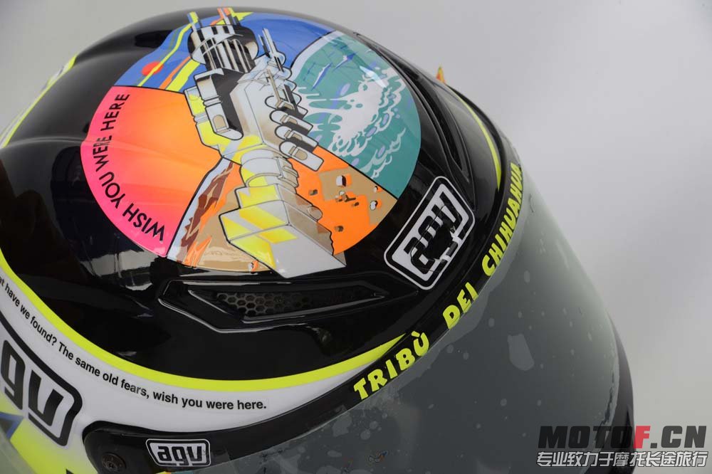 Valentino-Rossi-Misano-Helmet-wish-you-were-here-12.jpg
