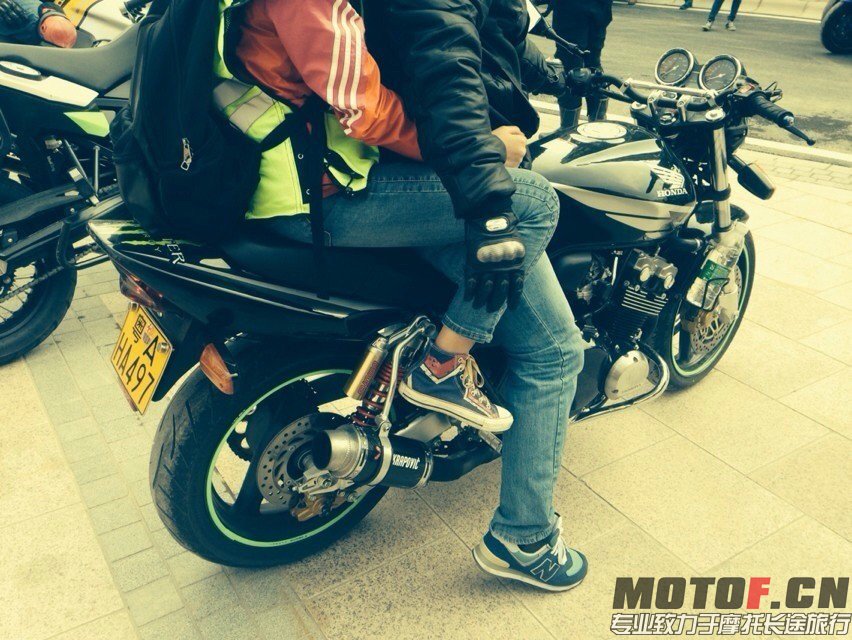 QQ图片20131117095837.jpg