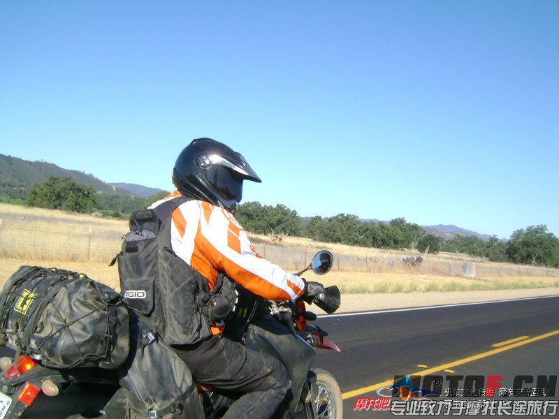 104940g3xb7blbbh9zkblk.jpg