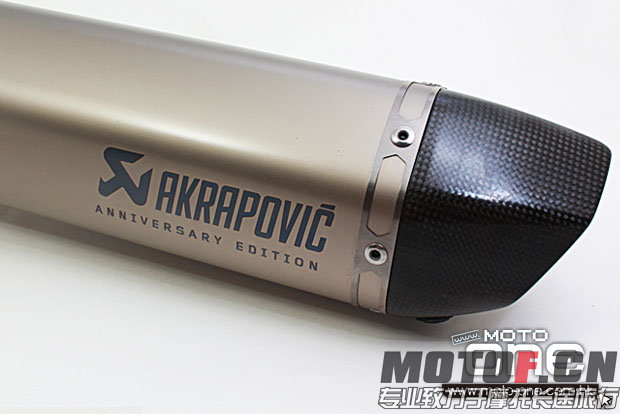 akr-1.jpg