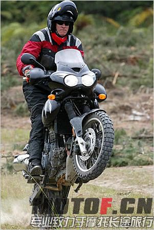 201048ybbbm8b6a0a0amvg.jpg