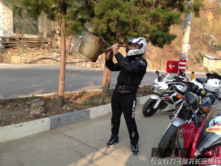 QQ图片20131201213611.jpg