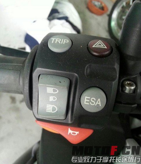 987.jpg