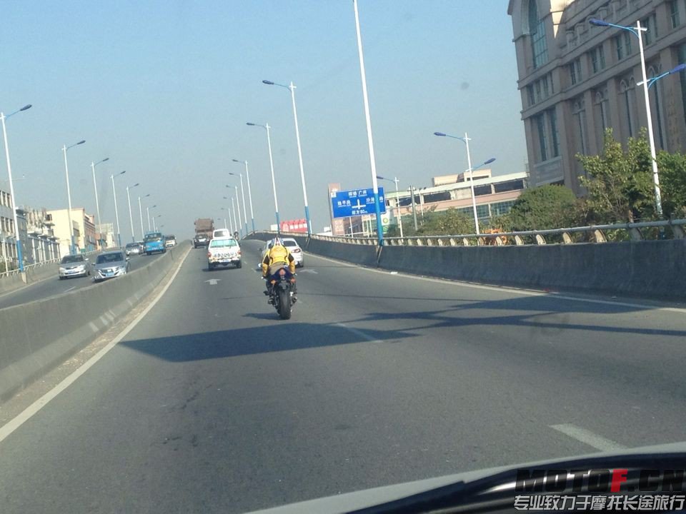 QQ图片20131205145629.jpg