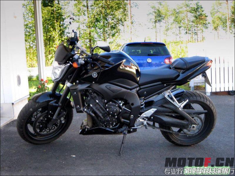 1242208878-Yamaha-FZ-1.jpg