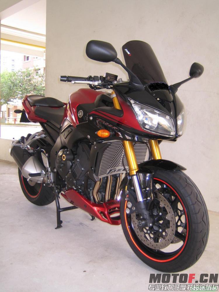 1242208929-Yamaha-FZ-1.jpg