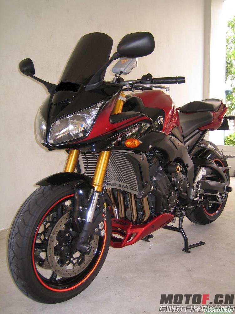 1242217890-Yamaha-FZ-1.jpg