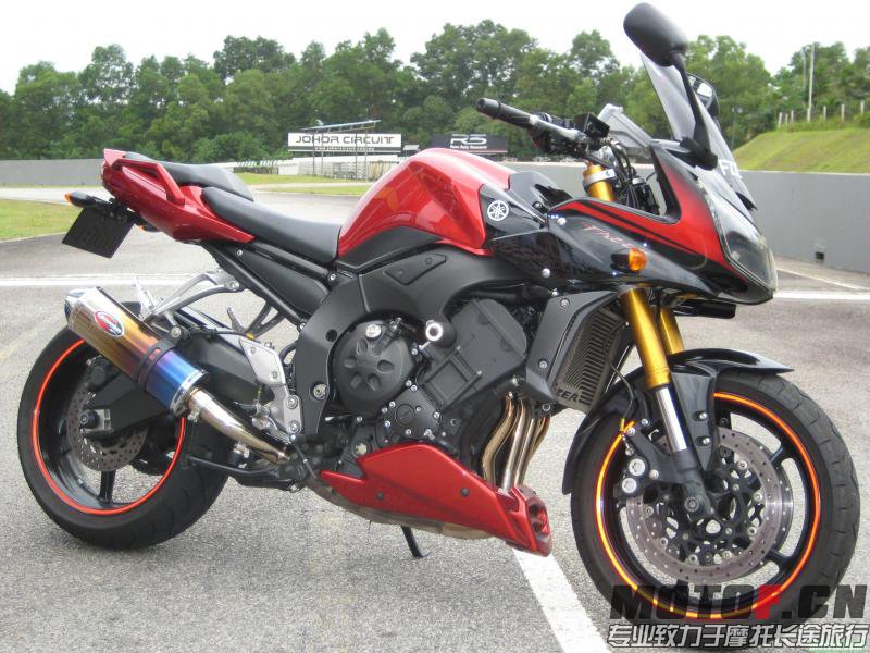 1242220588-Yamaha-FZ-1.jpg
