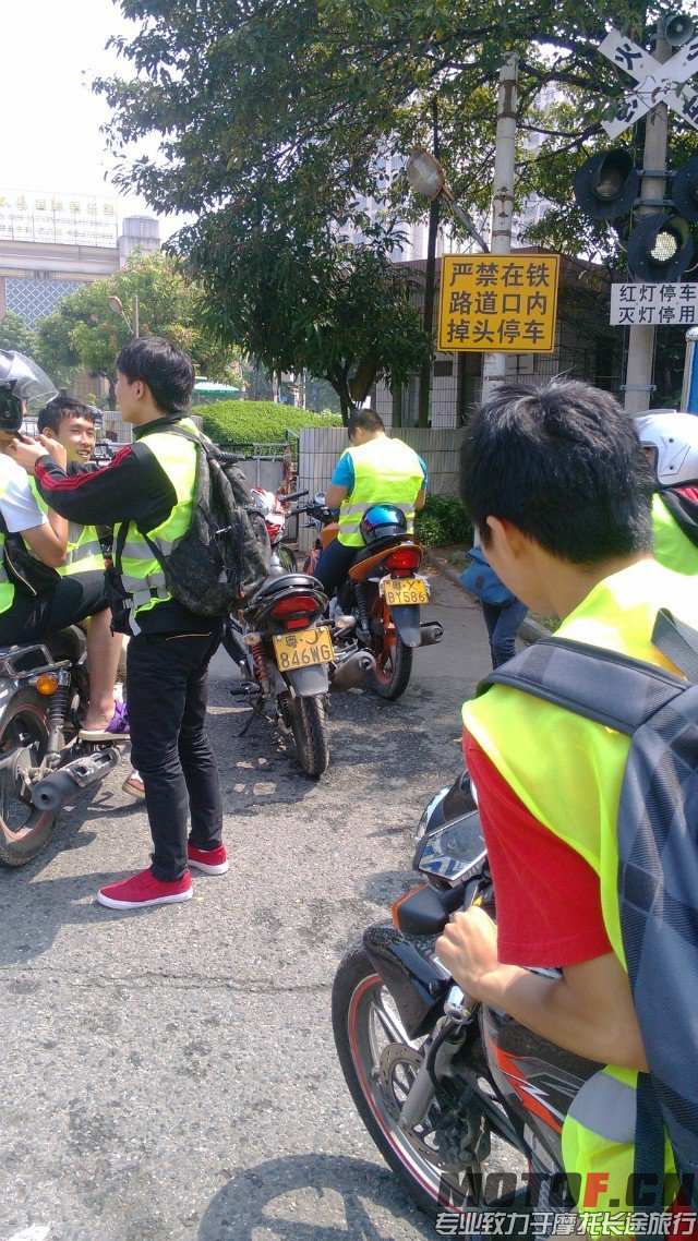QQ图片20131204053103.jpg