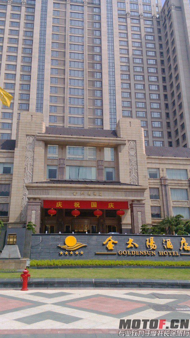 QQ图片20131204053117.jpg