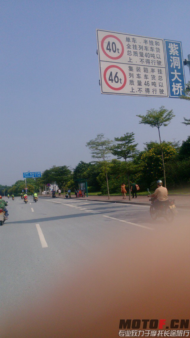 QQ图片20131204053419.jpg