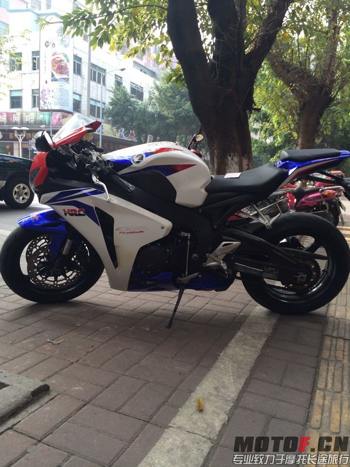 QQ图片20131210140204.jpg