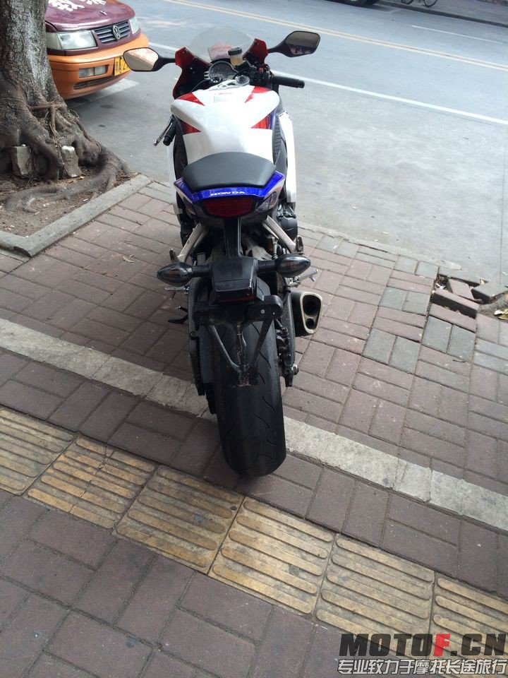QQ图片20131210140220.jpg