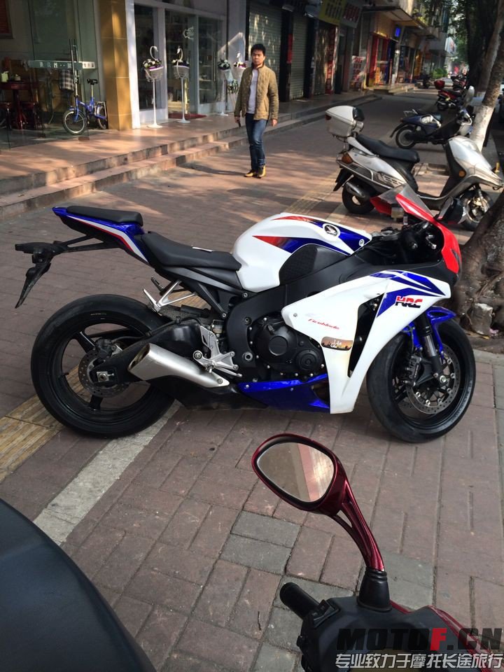 QQ图片20131210140234.jpg