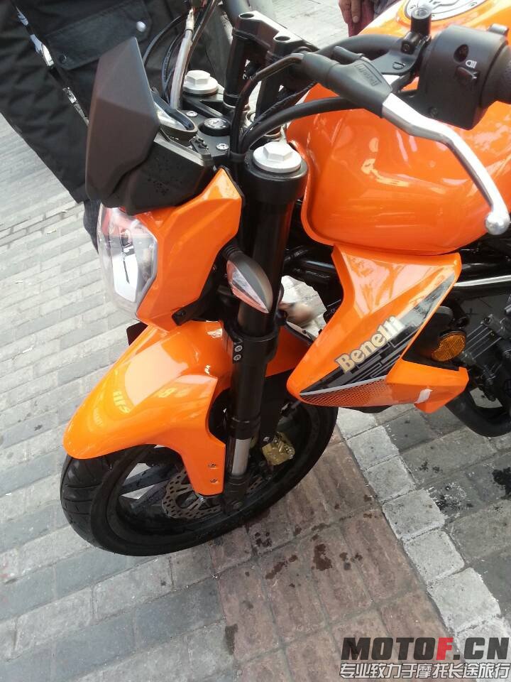 QQ图片20131210155834.jpg