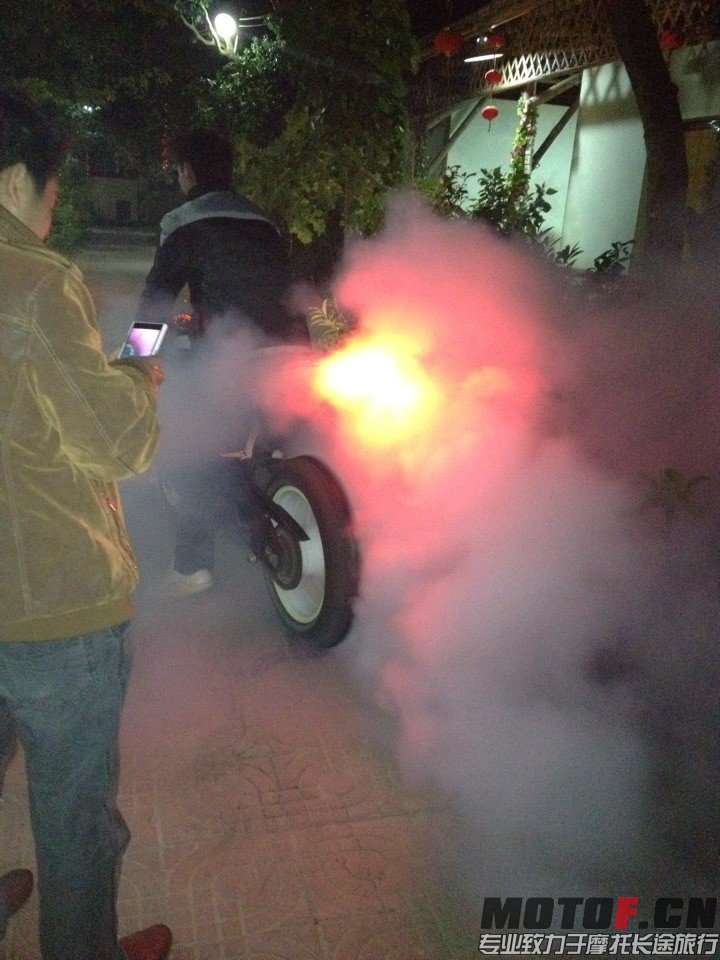 QQ图片20131215165331.jpg