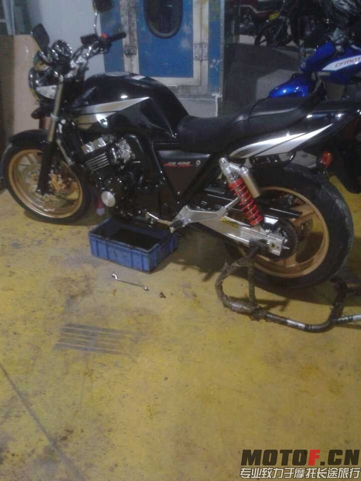 QQ图片20131214225347.jpg