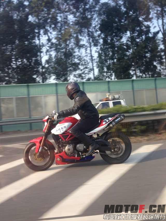 QQ图片20131225013431.jpg