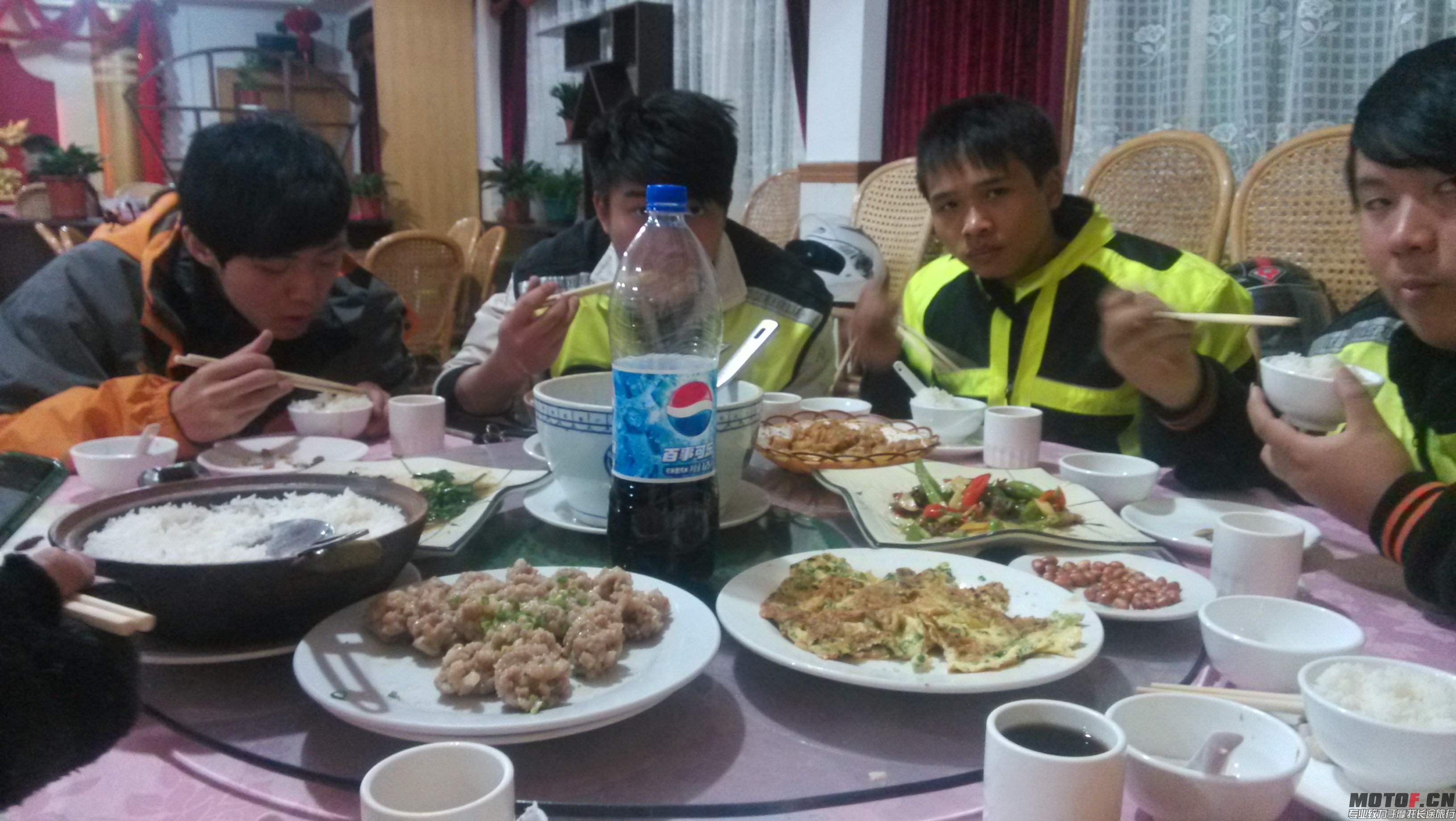 IMG_20131225_180345.jpg