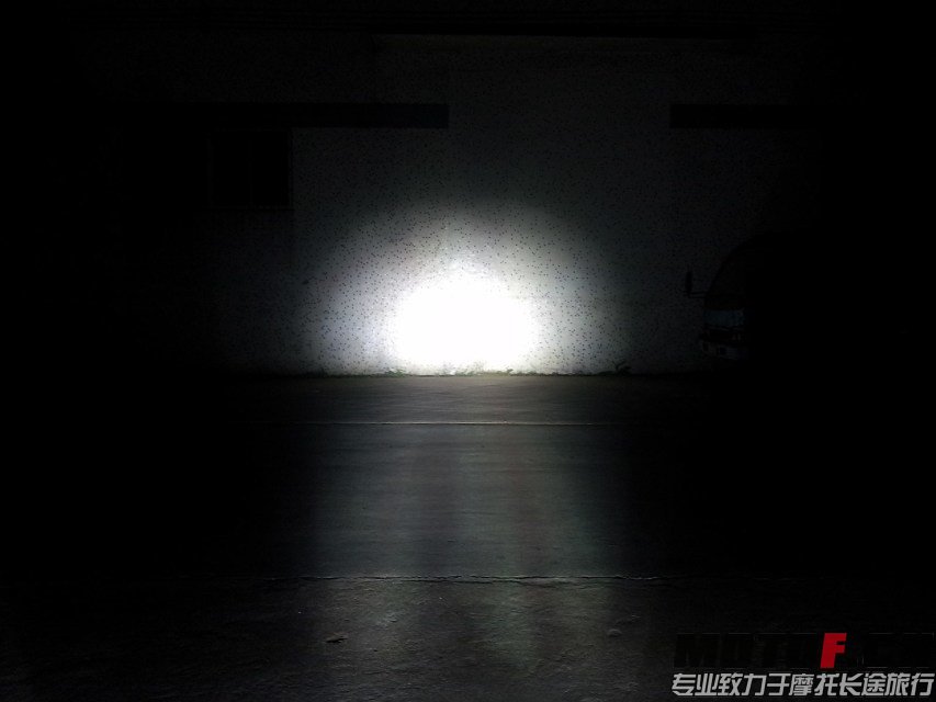 照墙单独Z9远光