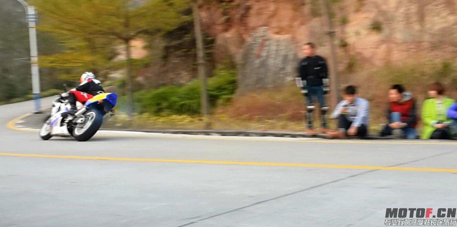 QQ截图20131229222554.jpg