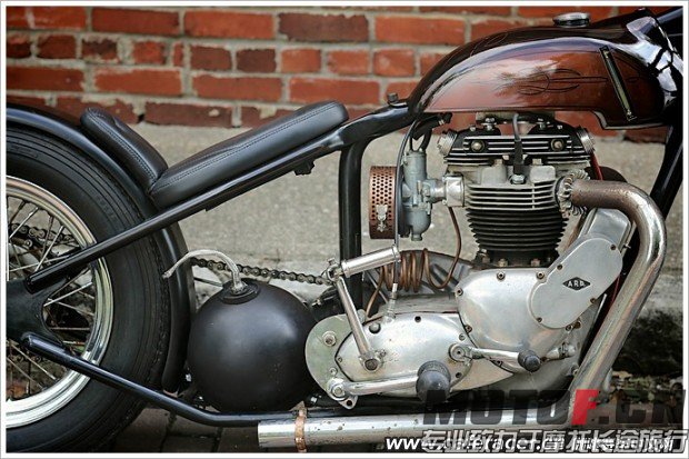 17_08_2013_retrowrench_triumph_tr6_04-620x413.jpg
