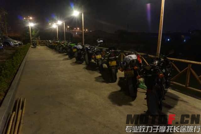 车友们的车车