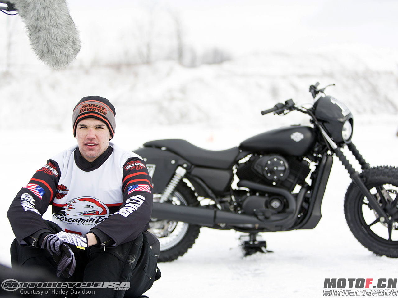 Brad-Baker-Ice-Racing-on-Ha_看图王.jpg