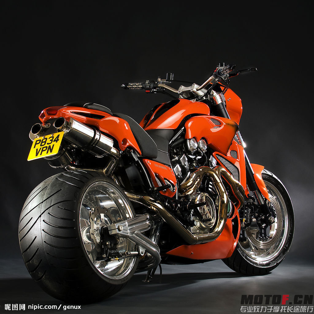 雅马哈 VMax_2.jpg