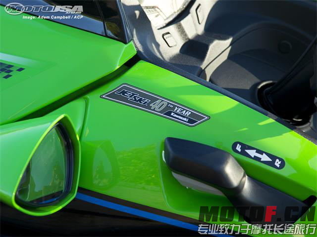 14-kawasai-ultra-310-jetski-6_看图王.jpg