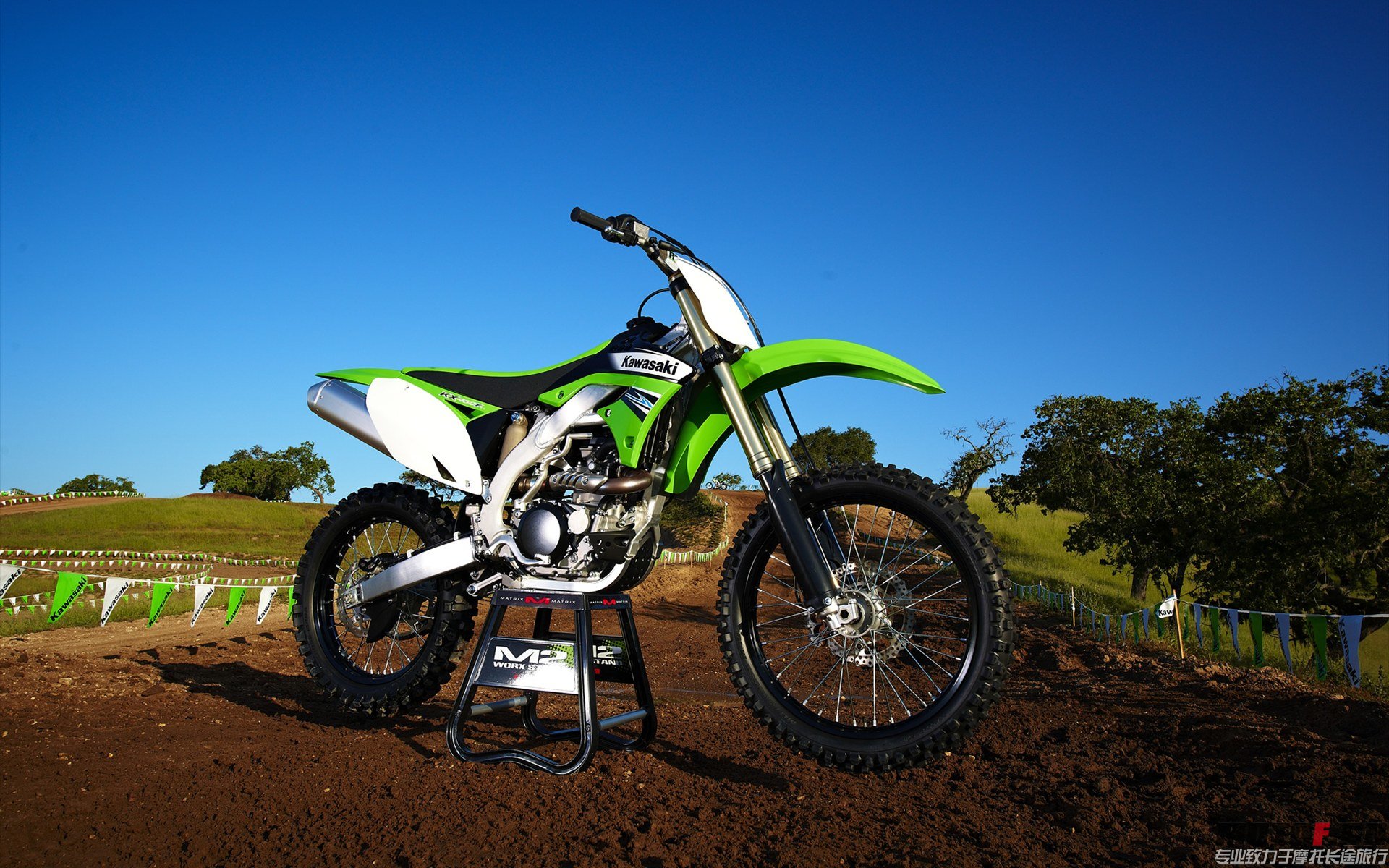 Kawasaki--KX-450F-2011-widescreen-10.jpg