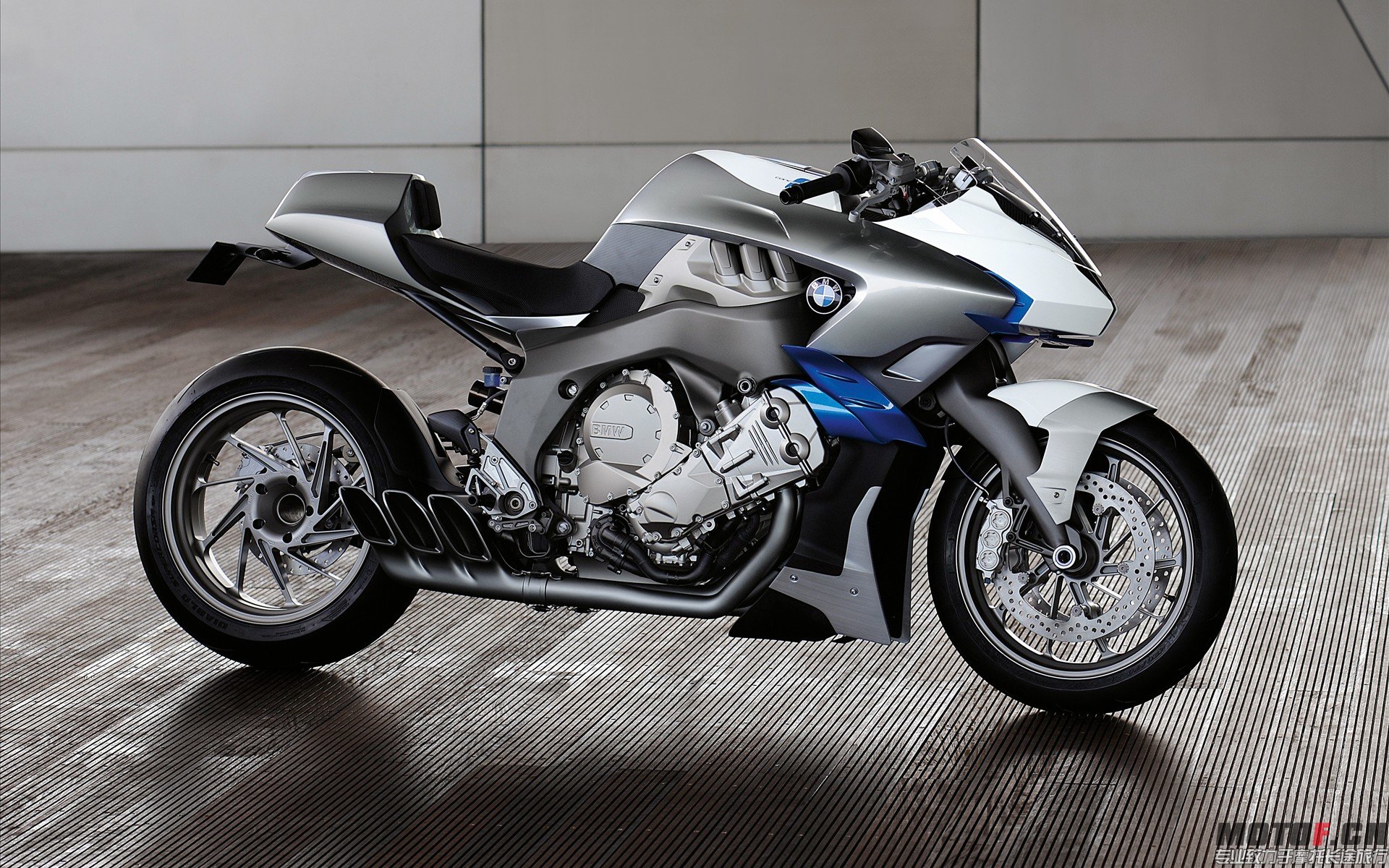 BMW-Motorrad-Concept-6-widescreen-11.jpg