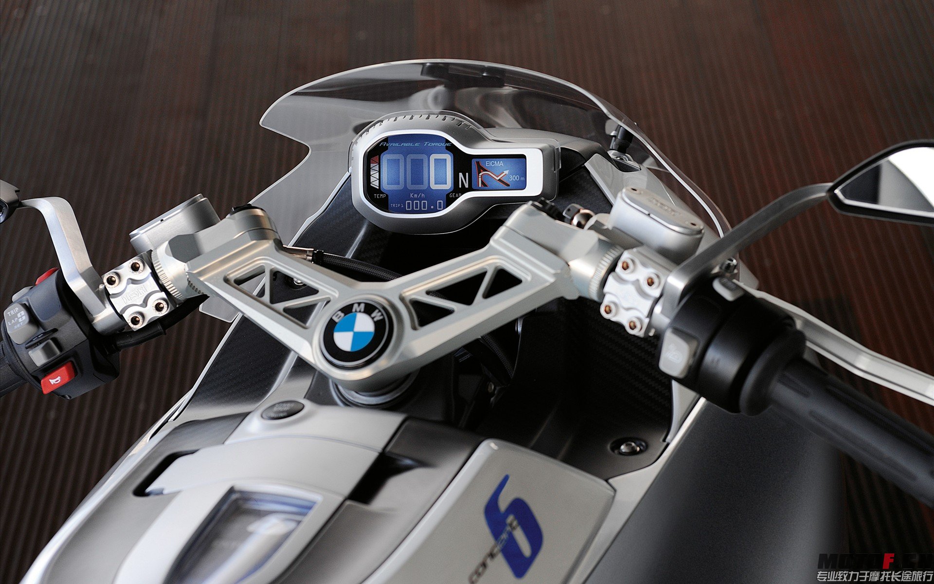BMW-Motorrad-Concept-6-widescreen-14.jpg