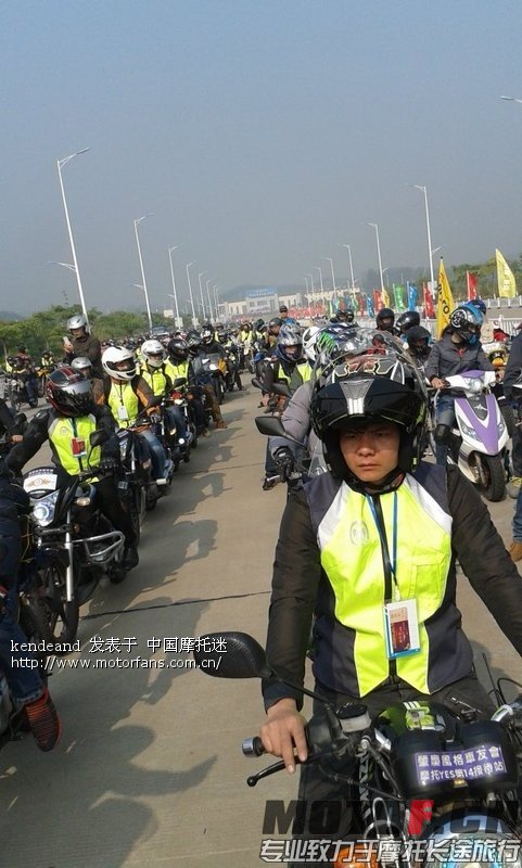 i7CL7KmnQ2869.jpg