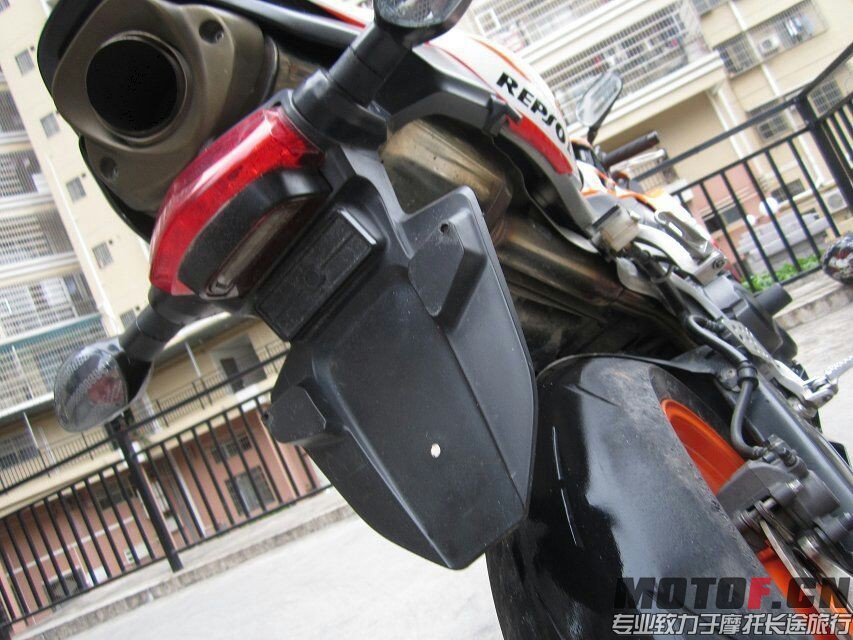 161448bx7g37z7z6a5x6n4_jpg_thumb.jpg