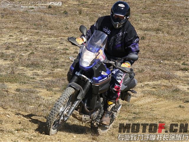 Yamaha-Tenere-action---4.jpg